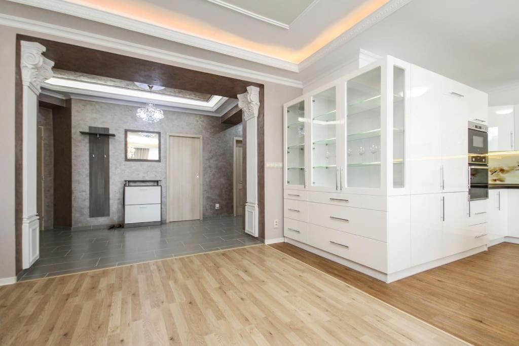 Deluxe Apartman Nivy Pozsony Kültér fotó