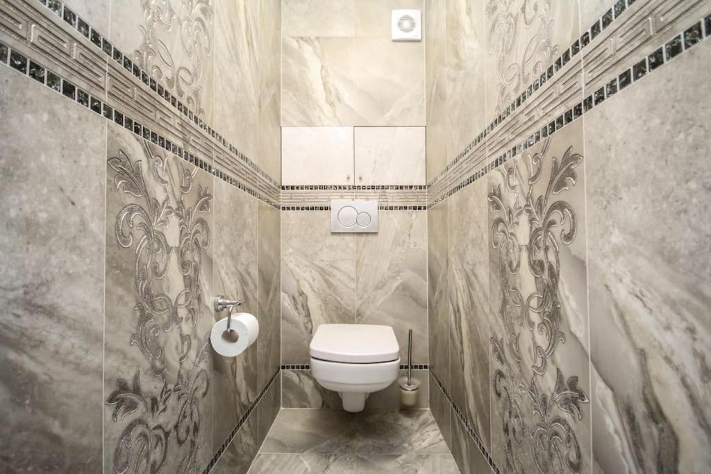 Deluxe Apartman Nivy Pozsony Kültér fotó